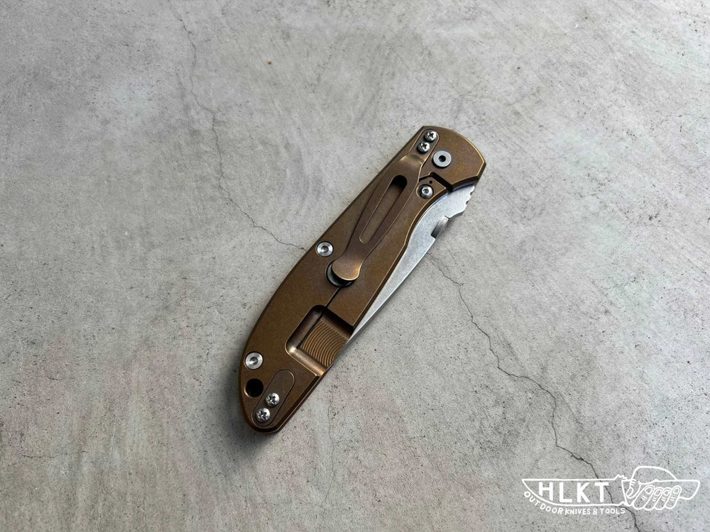 
                  
                    HINDERER KNIVES FIRETAC Tri-Way StoneWash Bronze Ti Red G10
                  
                